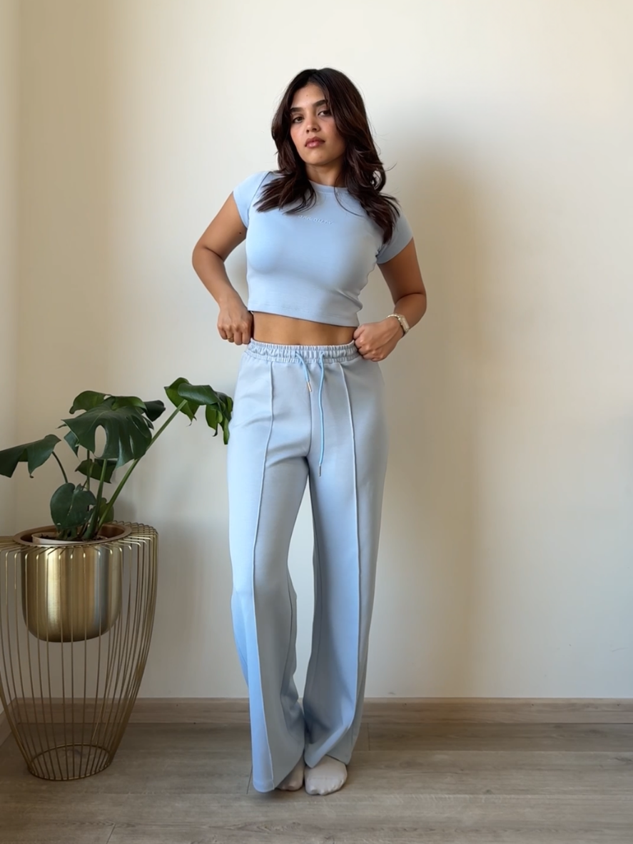 CloudSoft Flex Crop Top & Joggers