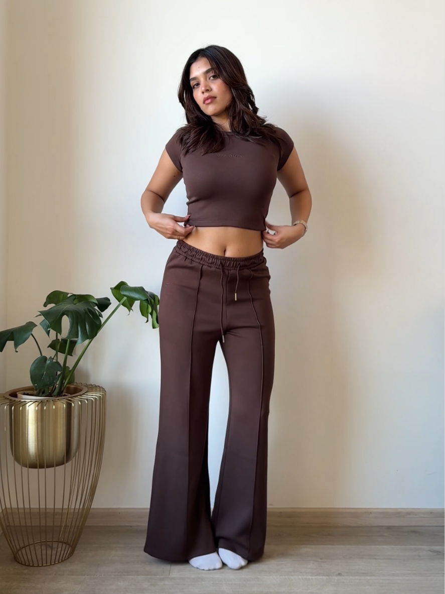 CloudSoft Flex Crop Top & Joggers