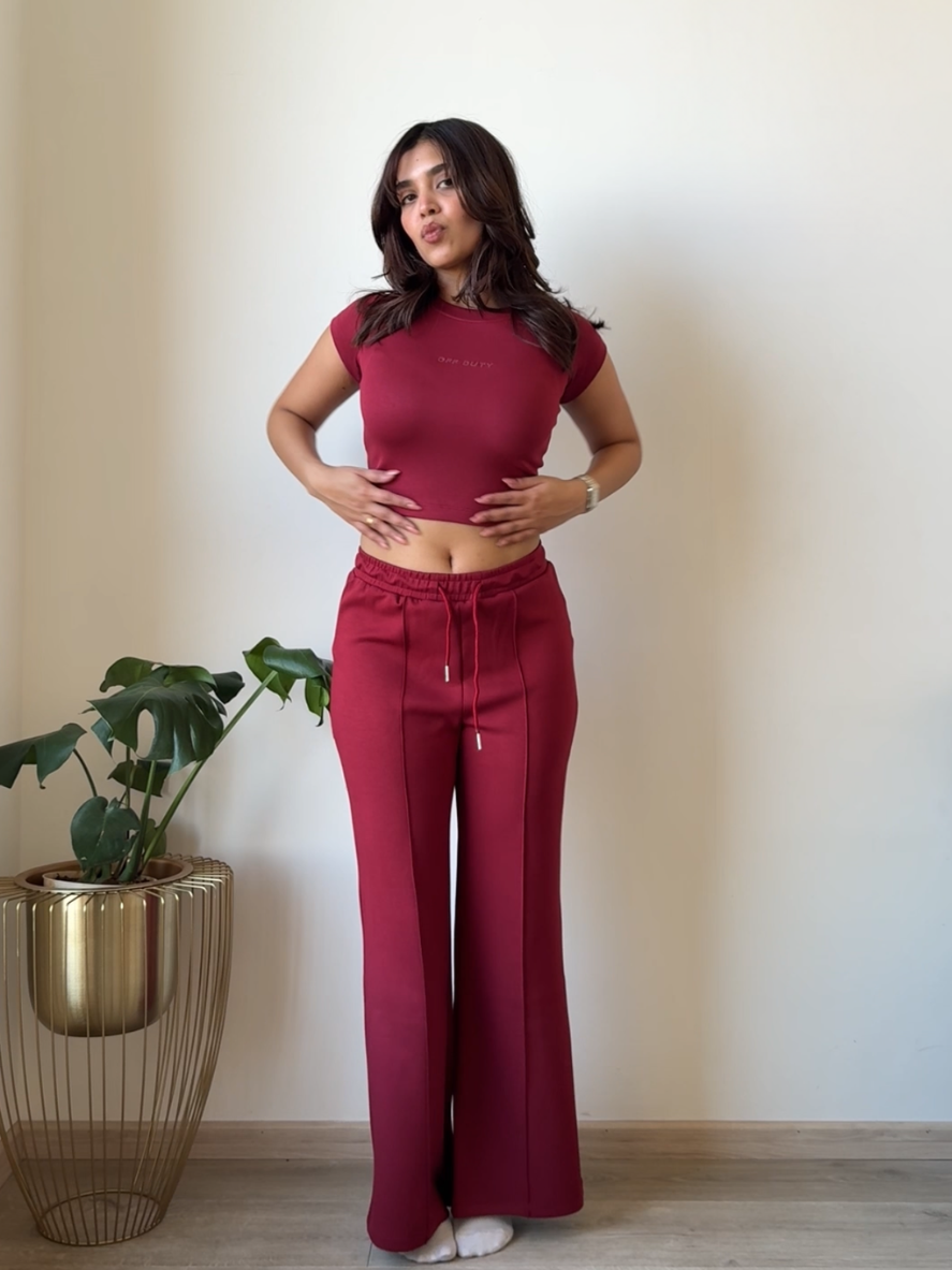 CloudSoft Flex Crop Top & Joggers