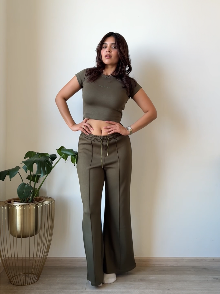 CloudSoft Flex Crop Top & Joggers