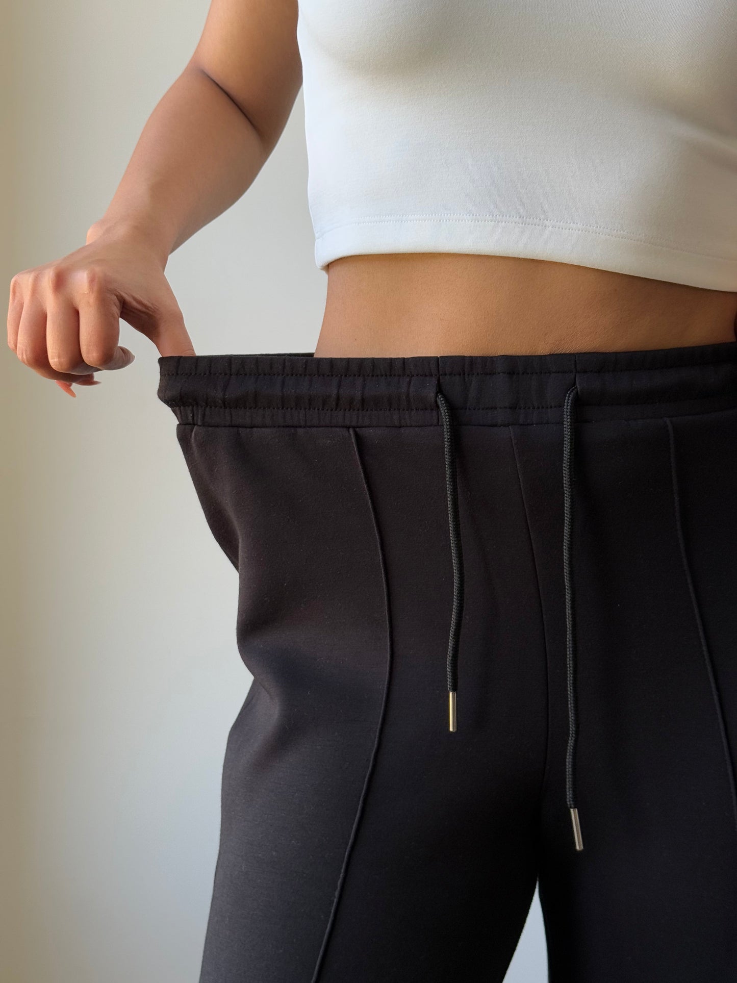 CloudSoft Flex Crop Top & Joggers