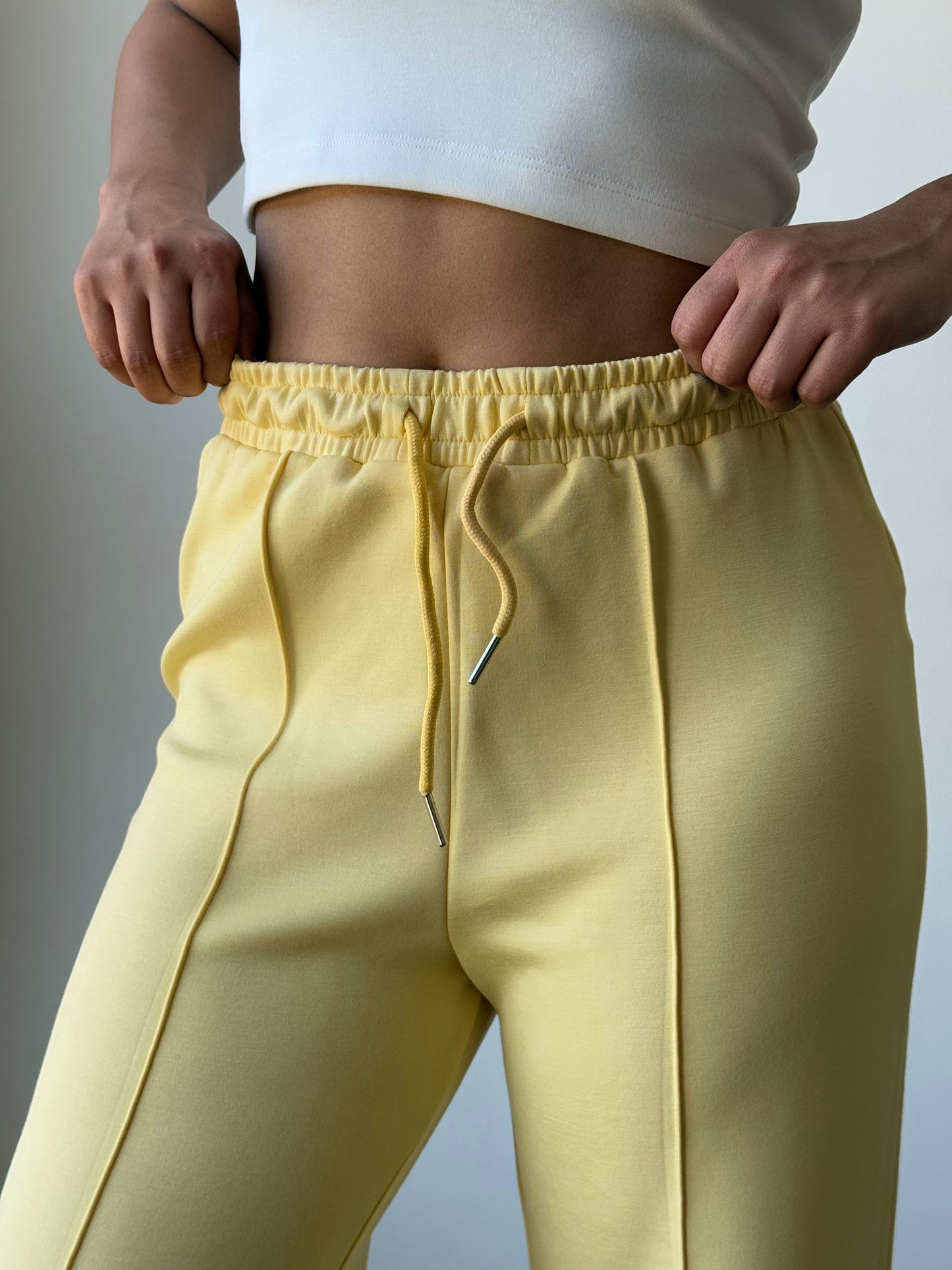 CloudSoft Flex Crop Top & Joggers