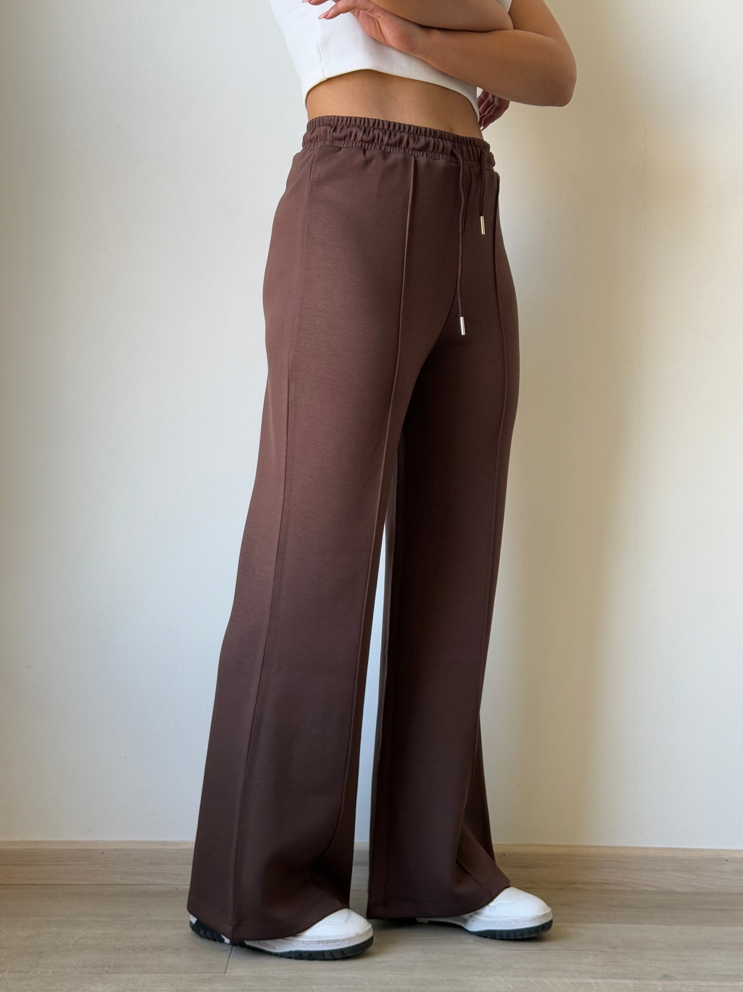 CloudSoft Flex Crop Top & Joggers