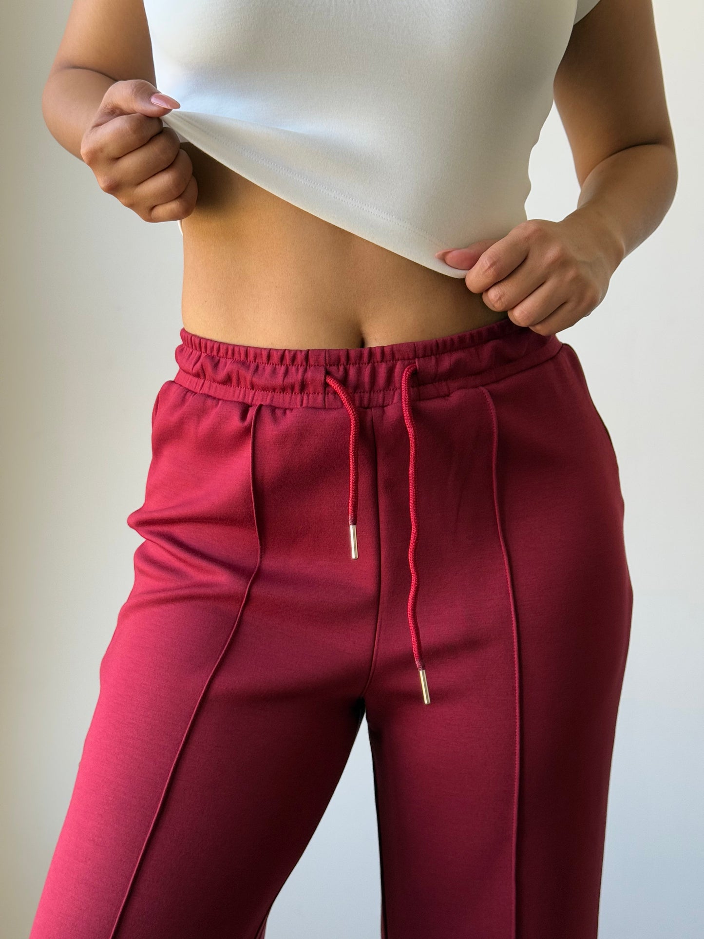 CloudSoft Flex Crop Top & Joggers
