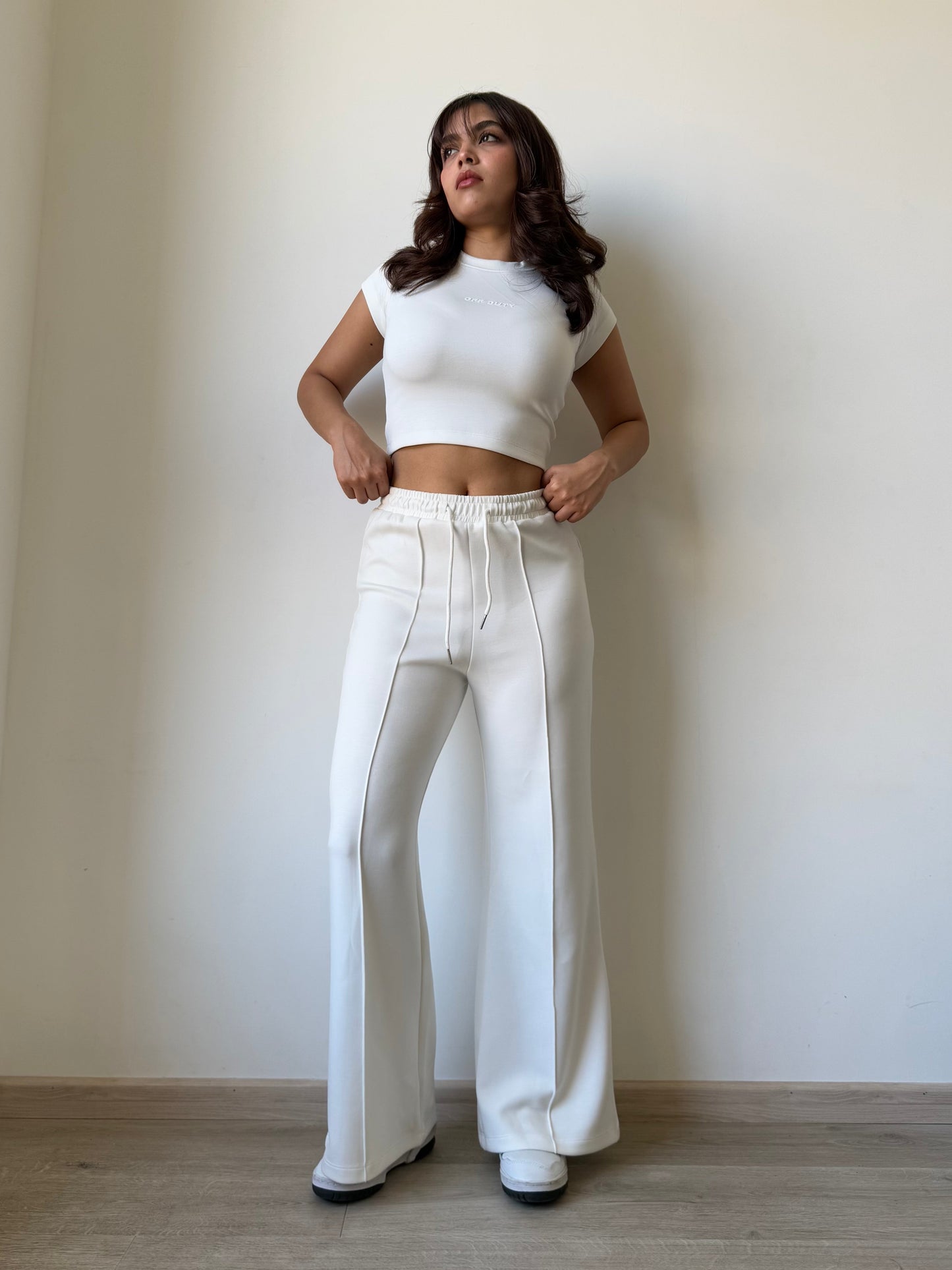 CloudSoft Flex Crop Top & Joggers