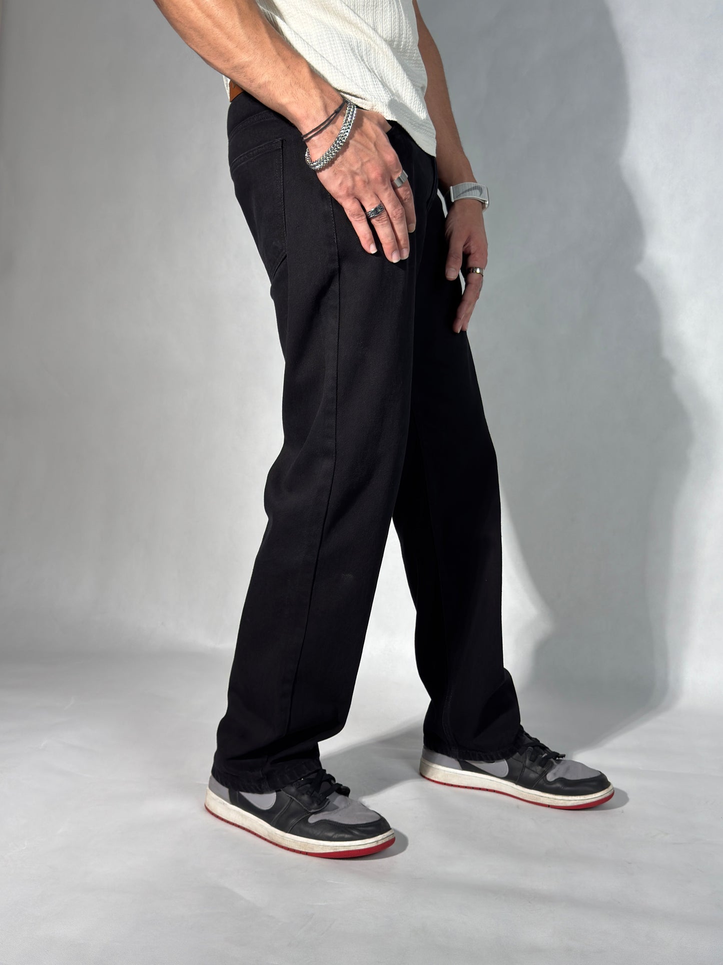 Black Out Straight Fit Jeans
