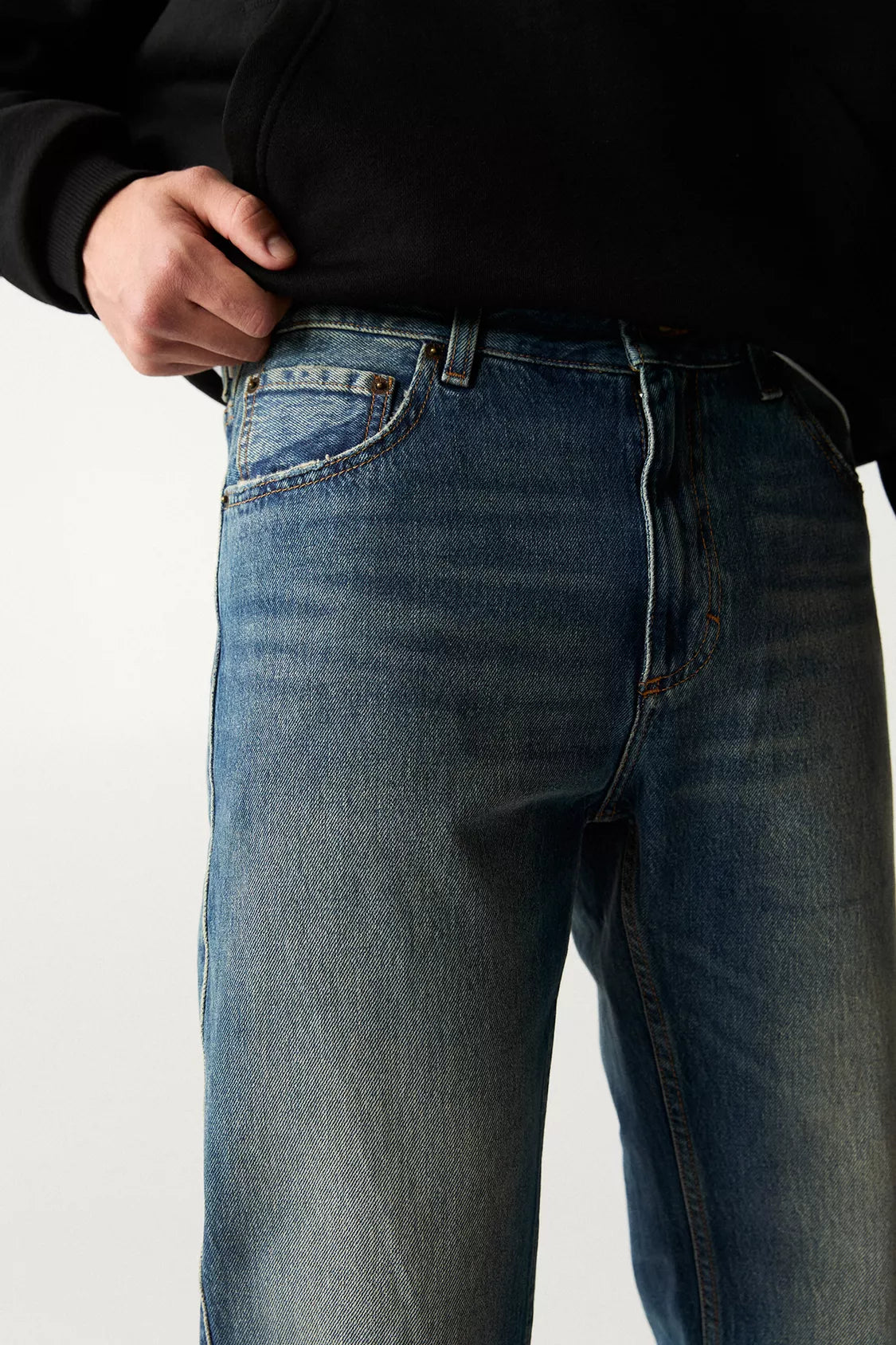 Revival Edge Straight Fit Jeans