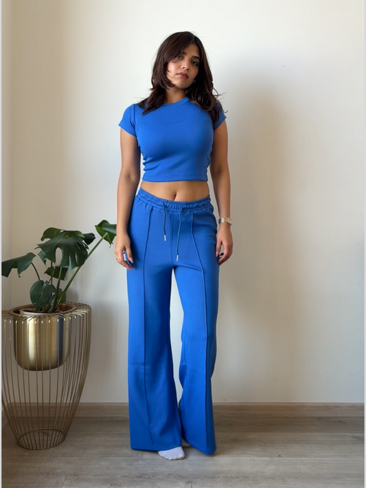 CloudSoft Flex Crop Top & Joggers